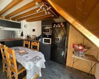 Tres Joli T2 bis en Centre Ville - Cauterets - Küche