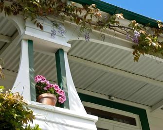 Sussex House Bed and Breakfast - Nelson - Rakennus
