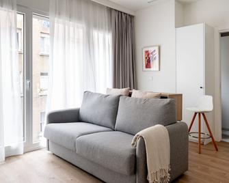 Apartamentos Líbere Bilbao La Vieja - Bilbao - Sala de estar