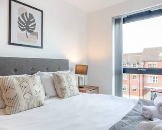Stay Zeni, Ouse Court York Contemporary 2 Bed Flat - York - Bedroom