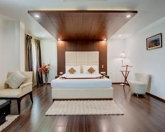 The Sai Leela Hotel Bangalore - Bengaluru - Bedroom