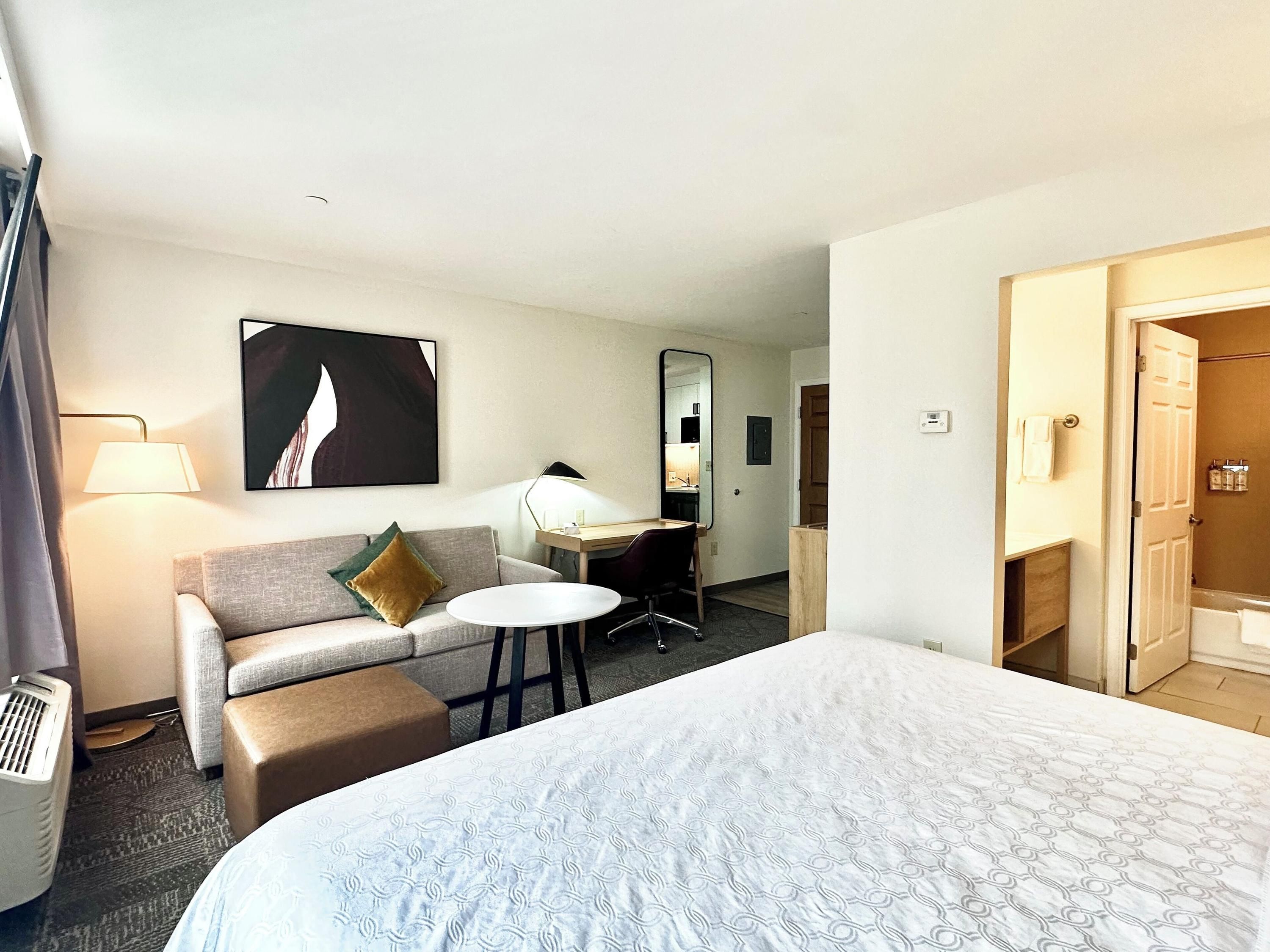 Staybridge Suites Stroudsburg (East) Poconos by IHG - East Stroudsburg - Yatak Odası
