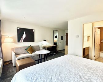 Staybridge Suites Stroudsburg (East) Poconos By IHG - East Stroudsburg - Sypialnia