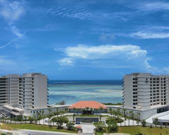 Ryukyu Hotel & Resort Nashiro Beach - איטומן