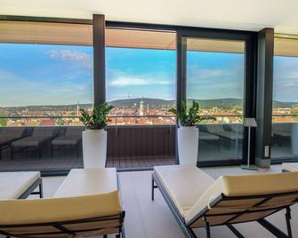 Hotel Sopron - Sopron - Balcone