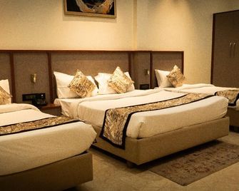 Hotel The R S Grand, Agra - Kushinagar - Bedroom