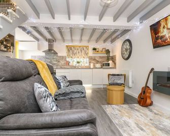 The Hideaway - Truro