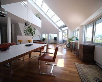 Panorama Penthouse Innsbruck - Innsbruck - Dining room