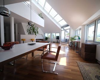 Panorama Penthouse Innsbruck - Innsbruck - Comedor