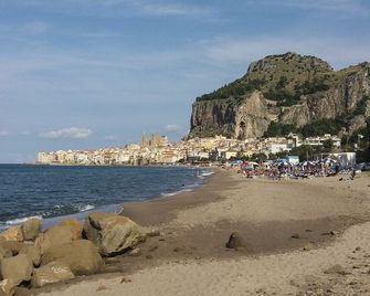 Villa Santa Lucia - Cefalù - Beach