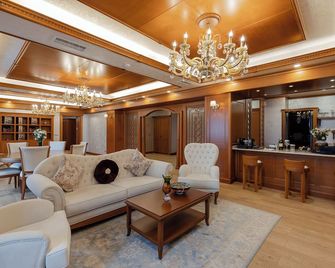 Hotel London 1889 & Casino - Batumi - Lounge