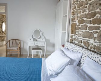 Anastasia Traditional House - Lardos - Chambre