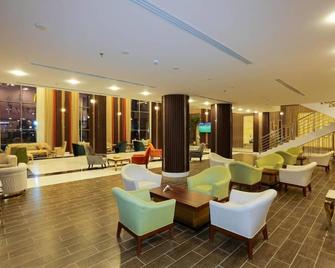 Tulip Plaza Hotel - Hafar Albatin - Sala de estar