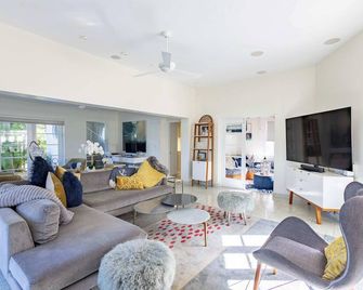 Hidden Oasis - Private Pool - Key West - Sala de estar