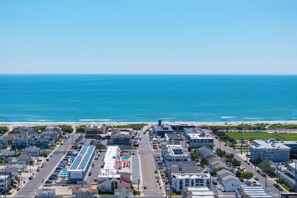 Desert Sand Resort - Avalon