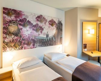 B&B Hotel Hildesheim - Hildesheim - Soverom