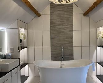 The Wheatsheaf Hotel, Sandbach - Sandbach - Bad