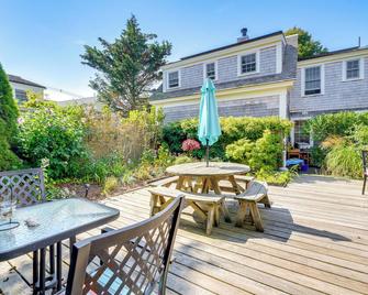 Provincetown Condo Walk to the Beach! - Provincetown - Patio