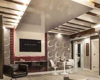Wine & Soul Suites - Haro