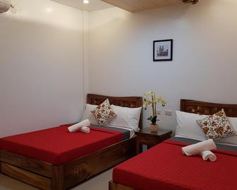 Best place for staycation and for wedding preparation or attending events nearby - Alfonso - Habitación