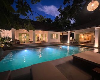 Zen House - Ахангама - Басейн