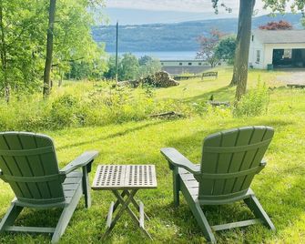 Carriage House Bungalow/Lake View/ Village Of Watkins - Watkins Glen - Патіо