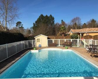 Rent villa with Pool 4\/5 people heart of the Arcachon basin - Mios - Piscina