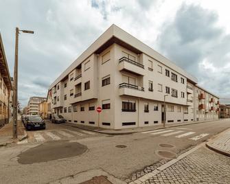 Espinho Seawalk and Seaview by Vacationy - Porto - Gebäude