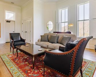 The Inn at Foster Falls - Max Meadows - Living room