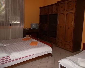 Palota Hostel - Budapeste - Quarto