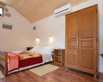 Holiday Home in Starigrad near Beach - Starigrad - Habitación