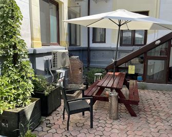 Piata Uniri Cozy Inn - Bukarest - Innenhof