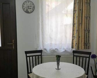 Clemence Guesthouse - Braşov - Dining room