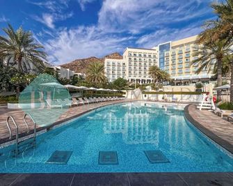 Bloomfields 2br Plus Maid Fujairah - Al Aqah - Piscina