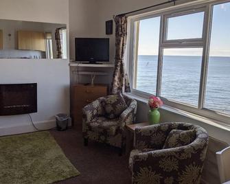 Rowntree Holiday Flats - Bridlington - Living room