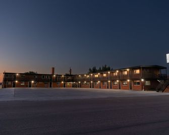 Econo Inn - Worland - Building