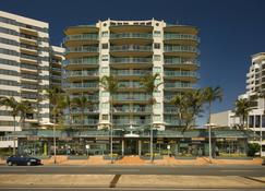 Key Largo Apartments - Maroochydore - Building