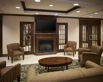 Holiday Inn Express & Suites Huntsville - Muskoka By IHG - Huntsville - Lounge