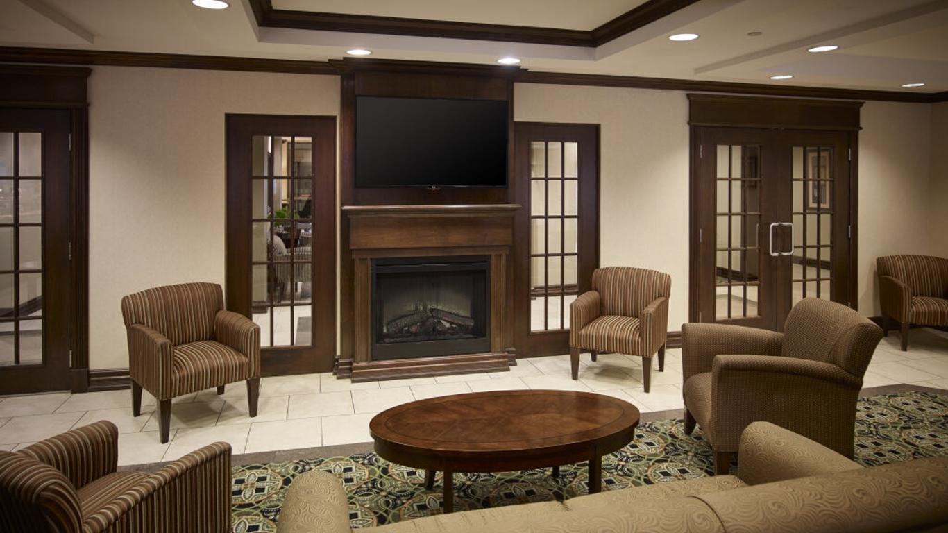 Holiday Inn Express & Suites Huntsville - Muskoka By IHG