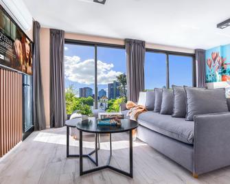 Family Apartments in Palermo - by BueRentals - בואנוס איירס - סלון