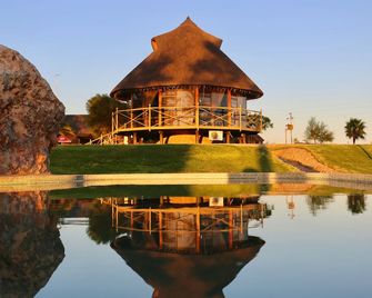 Lapa Lange Game Lodge - Mariental