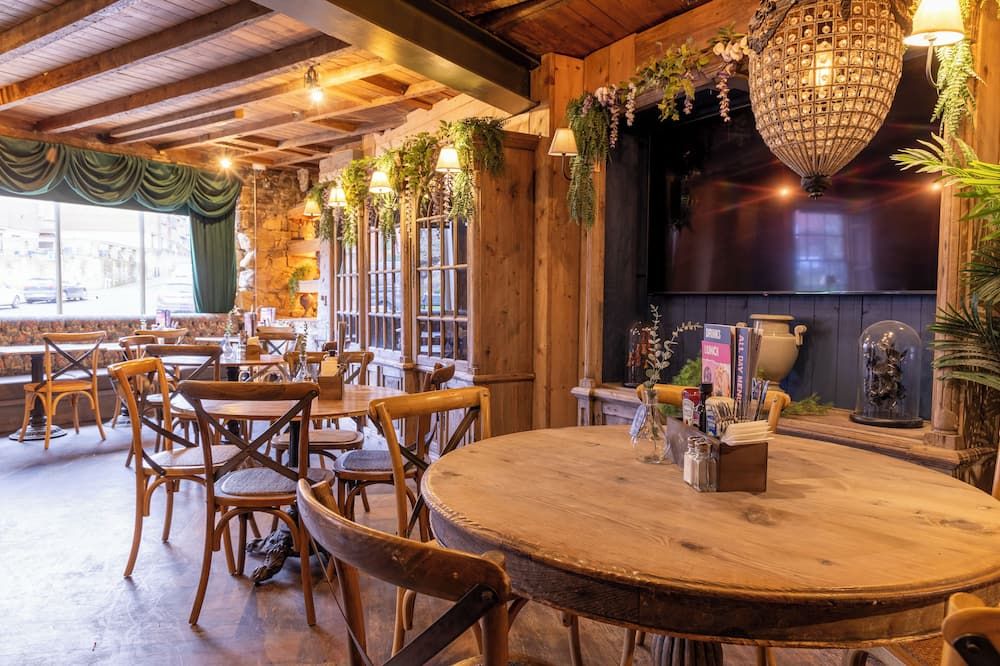 ديرتي بوتلز - ألنويك - مطعم