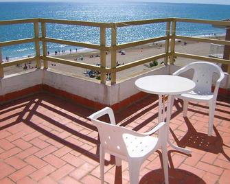 Sunday's Beach - פניסקולה - מרפסת