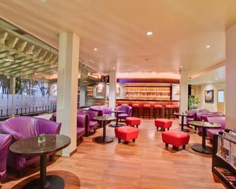 Hotel Mutiara Ambon - Ambon - Bar