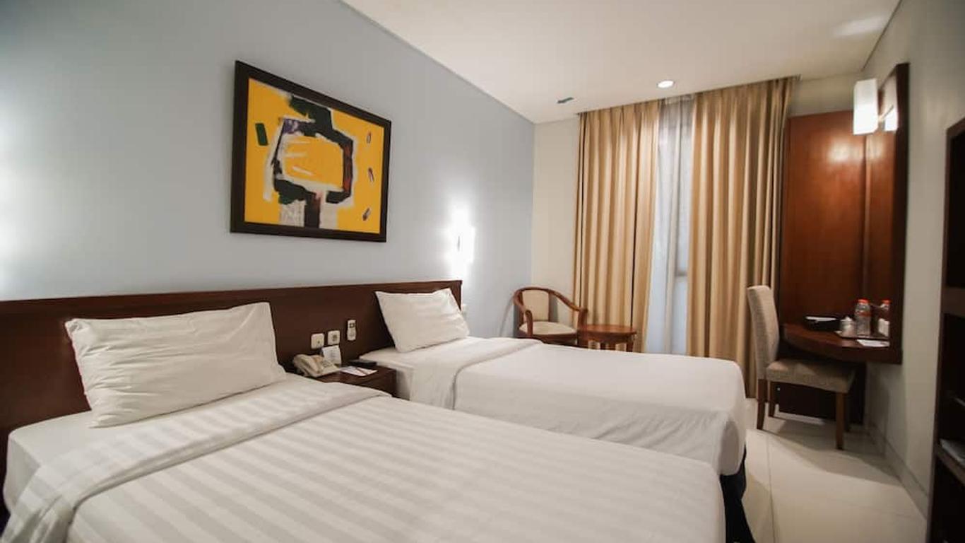 سوفيان هوتل سيبومو