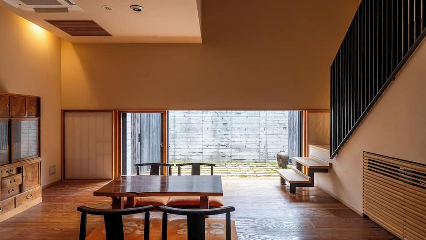 Kuramure Ryokan