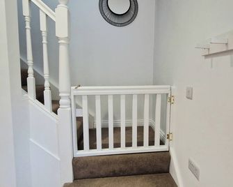 2 Bed cottage-Sleeps 4-Private Garden-Parking - Omagh - Aufgang