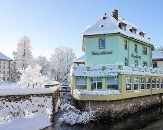 Dom-Hotel - Hausern - Bâtiment