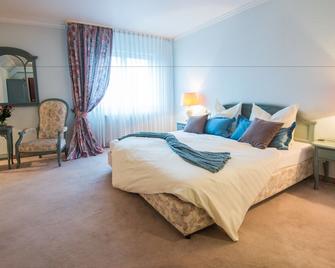 Hotel & Restaurant Zum Vater Rhein - Monheim am Rhein - Schlafzimmer