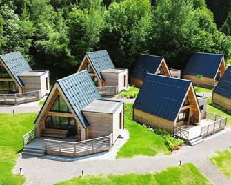 Mountains & Lakes - Chaletdorf & Appartements - Gratschach - Innenhof